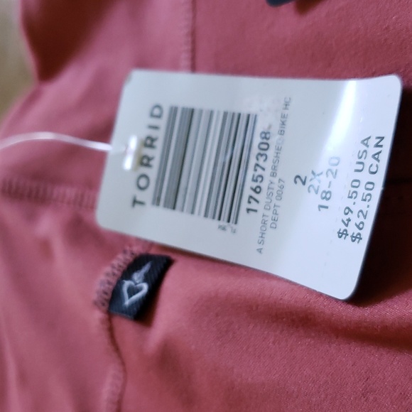 Torrid Happy Camper Dusty Clay Brushed 9 " Inseam Biker Shorts w/ Pockets - Picture 7 of 10